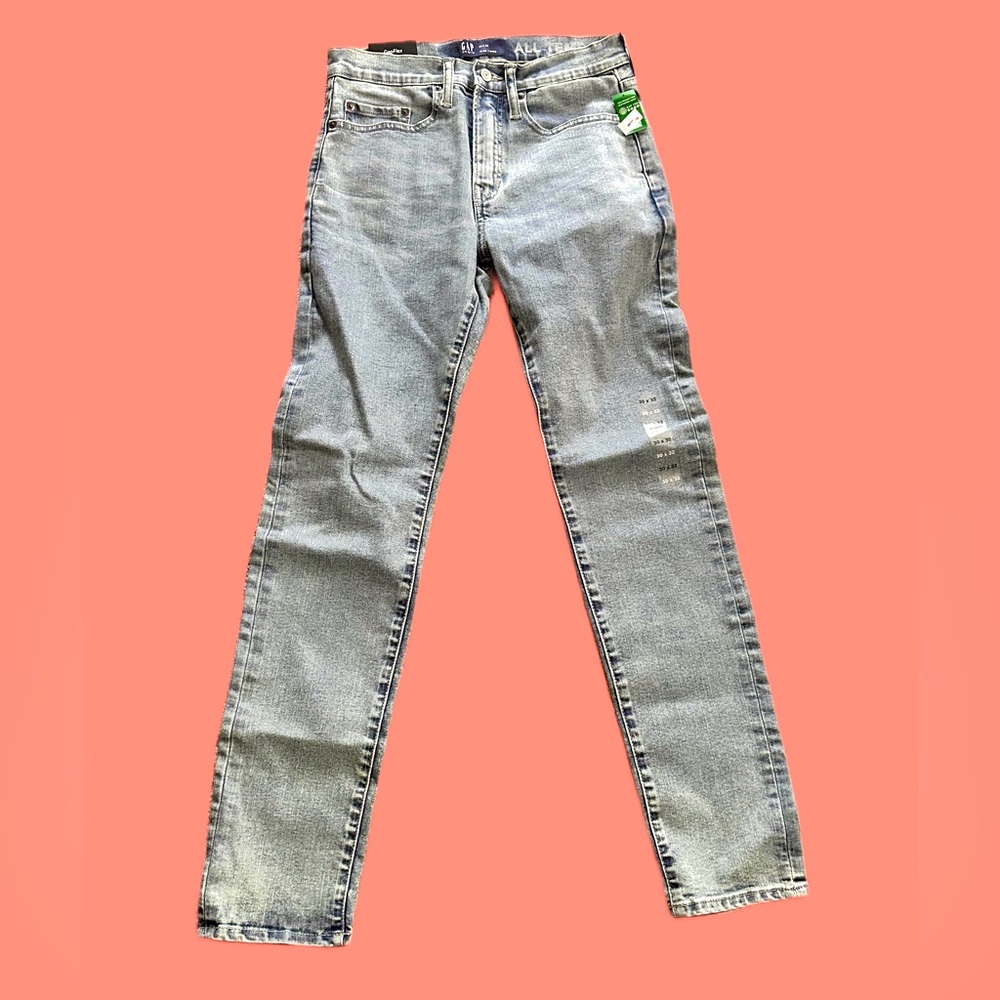NWT Gap slim taper all temp jeans with gap-flex
